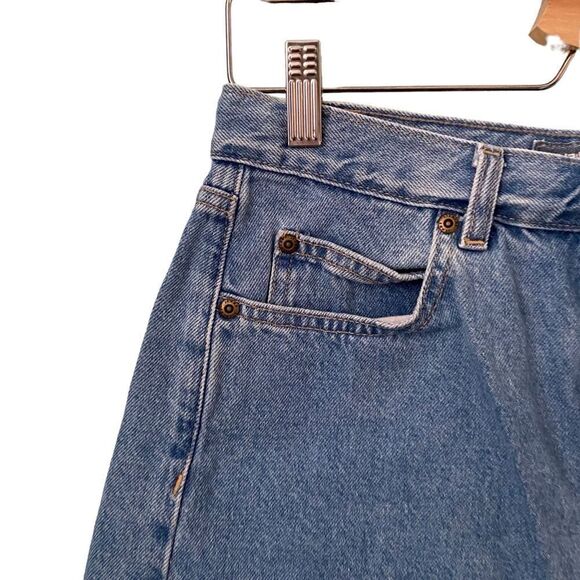 Liz Claiborne Classic Fit Mom Shorts High Rise Blue Denim Shorts in Size 8 - Picture 3 of 9